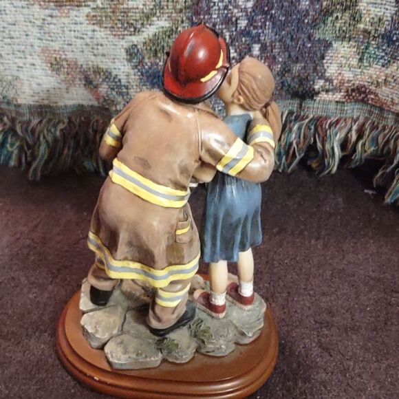 Vintage 1998 Vanmark Red Hats of Courage firefighter rescuing girl's doll‎ - Picture 3 of 7
